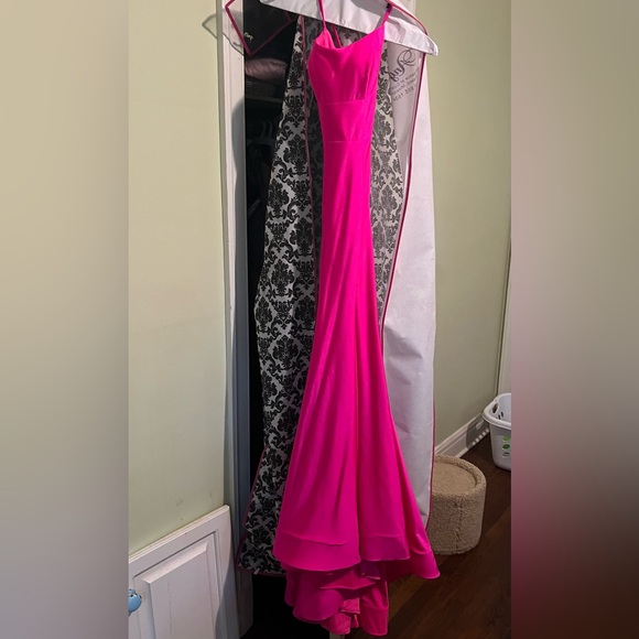 Fuchsia Sherri Hill Gown Size 000 - Picture 7 of 8